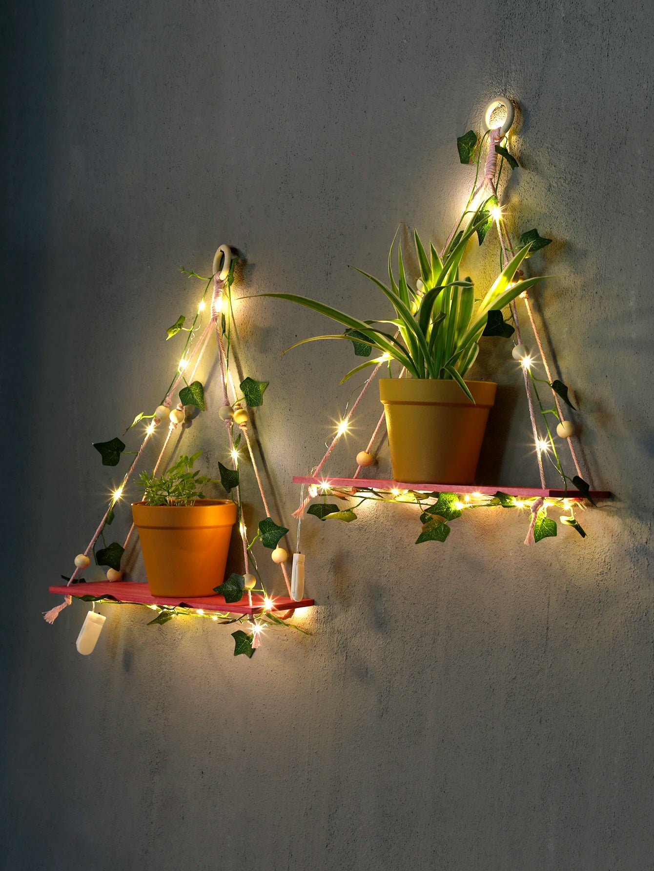Wood Shelf with Leaf Hanging